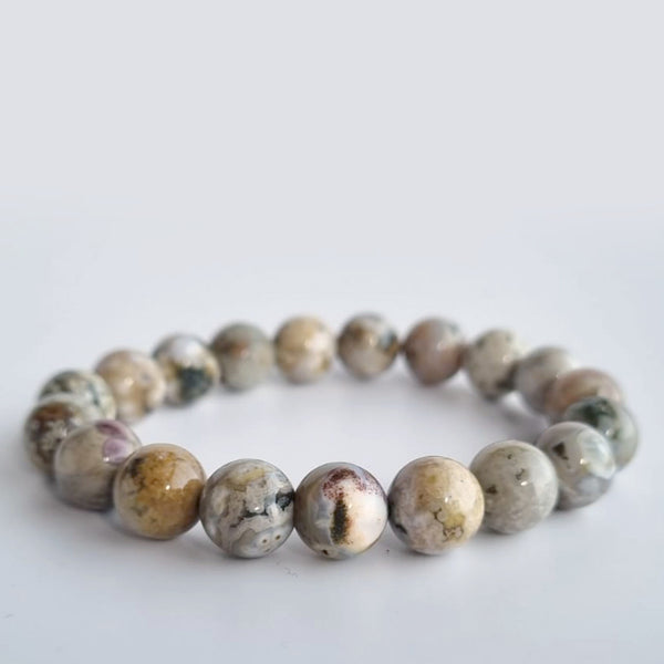 Onyx Agate crystal bracelet. Genuine unheated crystal gemstone with Certificate of Authenticity